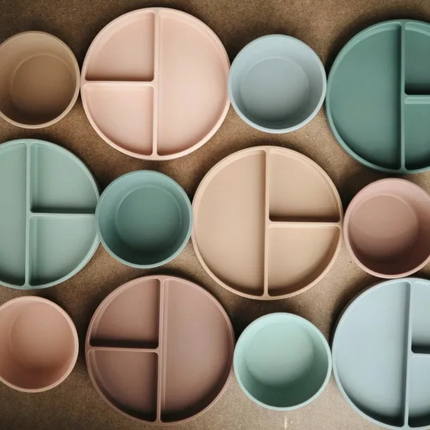 talerzyk-mushie-bialy-silikon-kolor-bialy