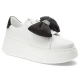 sneakersy-chebello-4388-059-002-psk-s251-bialy