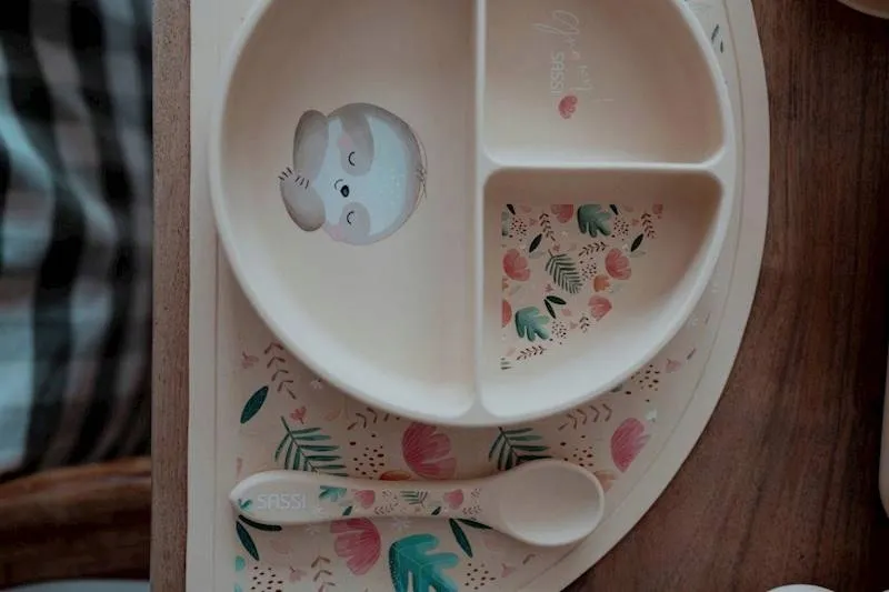 talerzyk-sassi-bezowy-silikon-material-wykonania-silikon