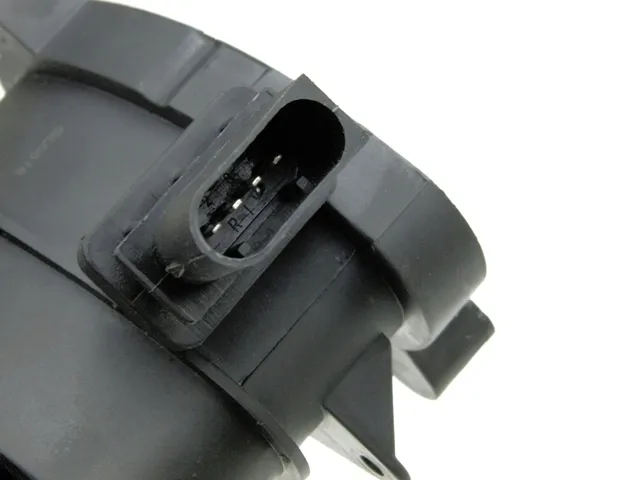 przeplywomierz-powietrza-bmw-e90-e91-e87-e60-2-0-d-m47-stan-nowy
