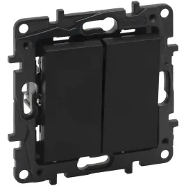 niloe-step-modul-czarny-lacznik-seryjny-zaciski-sprezynowe-10a-863505