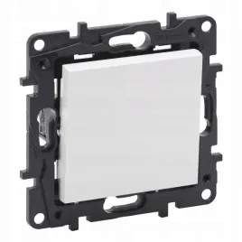 niloe-step-modul-bialy-przycisk-1x-1z-zaciski-sprezynowe-6a-250v-863109