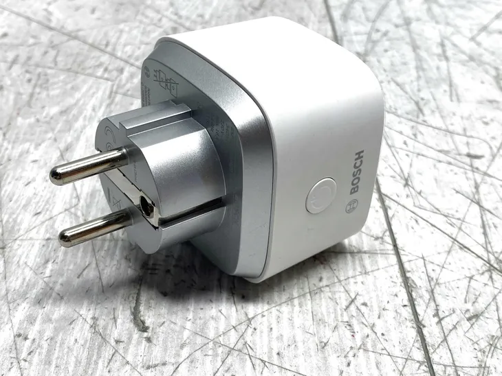 inteligentne-gniazdo-bosch-smart-home-8750001301-seria-smart-home