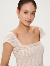 bezowy-dzianinowy-krotki-top-reserved-l