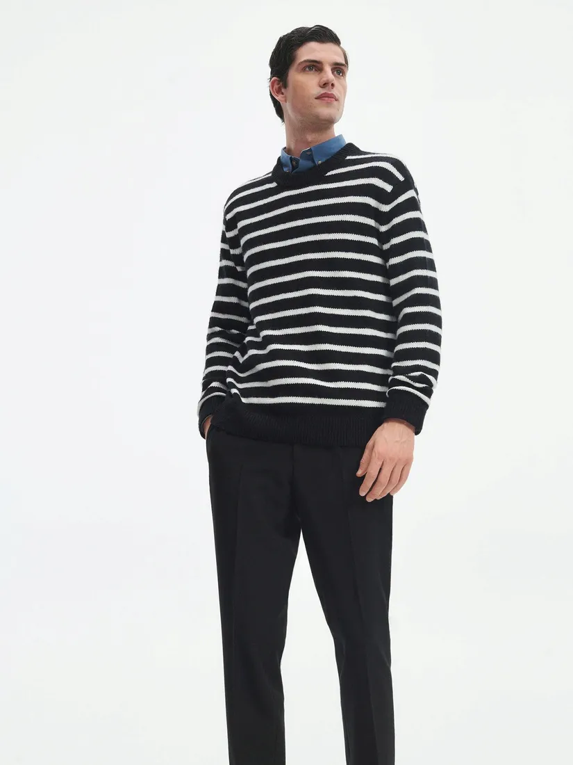 czarny-sweter-w-paski-reserved-l