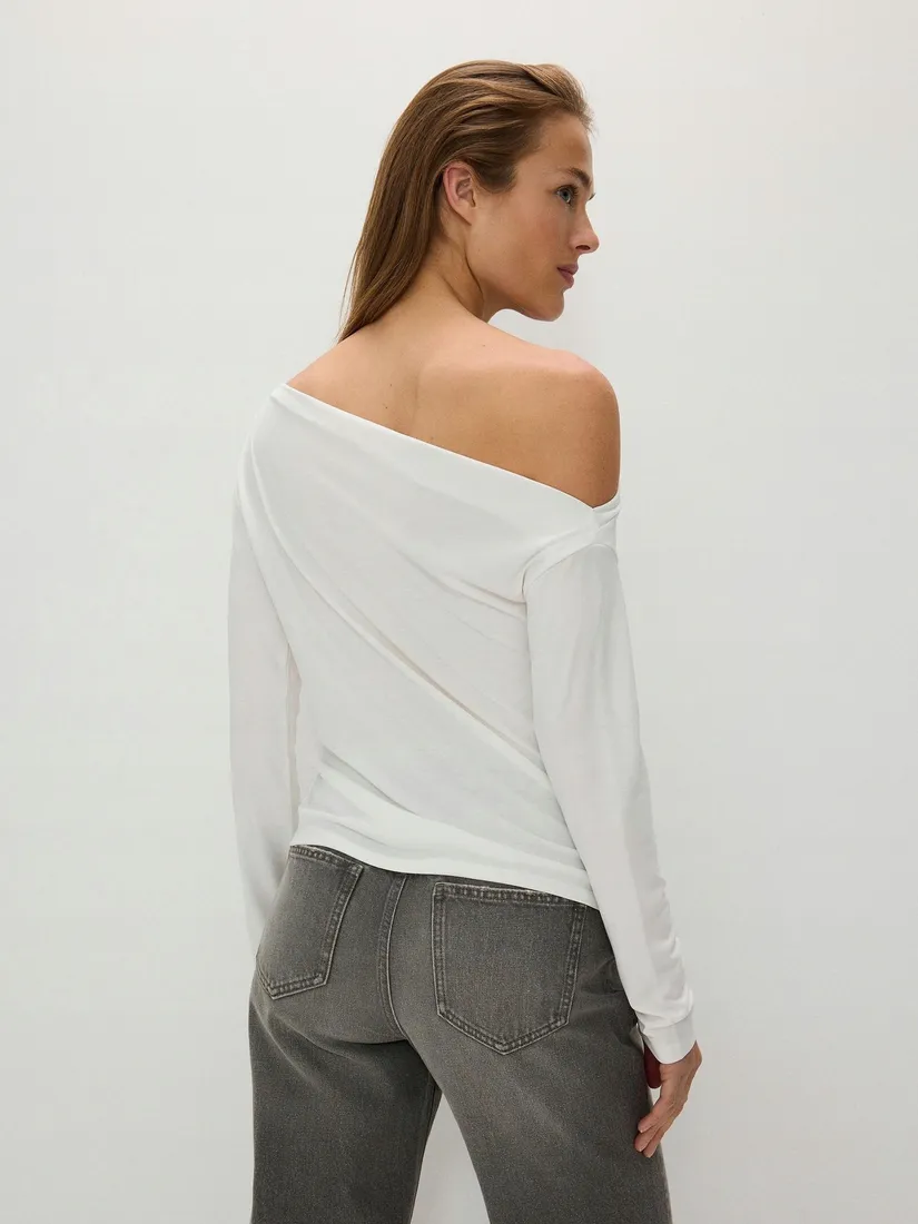biala-bluzka-z-modalem-reserved-xl