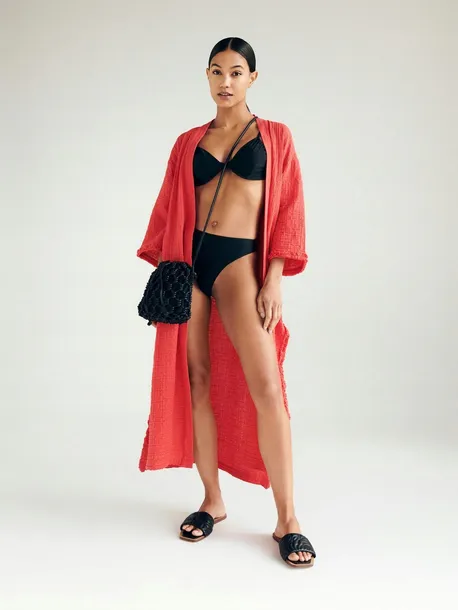 czarna-gora-od-bikini-reserved-s-linia-regular