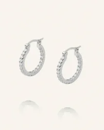 eleganckie-kolczyki-srebrne-kola-z-cyrkoniami-z-zewnatrz-i-wewnatrz-13mm