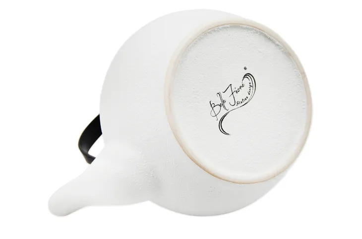 dzbanek-tragar-09-l-material-wykonania-porcelana