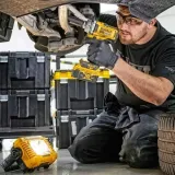 dewalt-lampa-18v-led-dcl077-stan-nowy-marka-dewalt