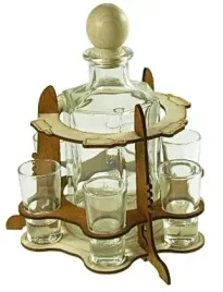 okragly-barek-na-butelke-alkohol-kieliszki-prezent