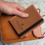 etui-na-paszport-z-zabezpieczeniem-rfid-pojemny-duzo-przegrodek-brazowy-marka-bez-marki