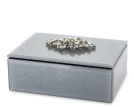 szklana-szkatulka-szara-na-bizuterie-kasetka-glamour-srebrna-broszka