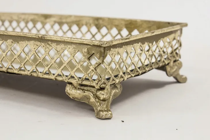 taca-dekoracyjna-zlota-dekoracja-do-pokoju-vintage-lustrzana-material-wykonania-metal