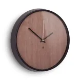 zegar-scienny-madera-brazowy-umbra