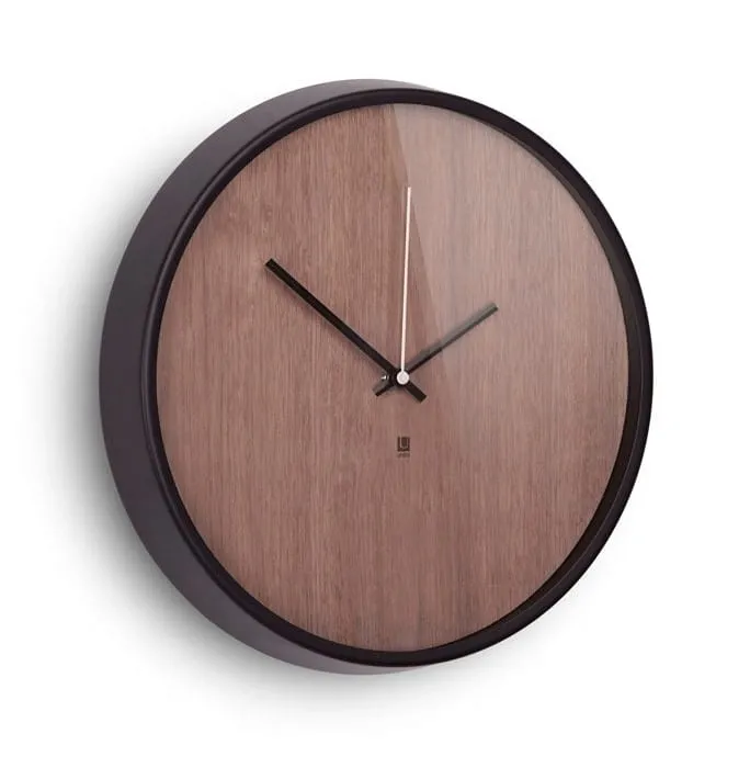 zegar-scienny-madera-brazowy-umbra