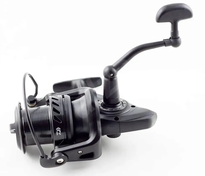 kolowrotek-daiwa-black-widow-5000lda-waga-675-g