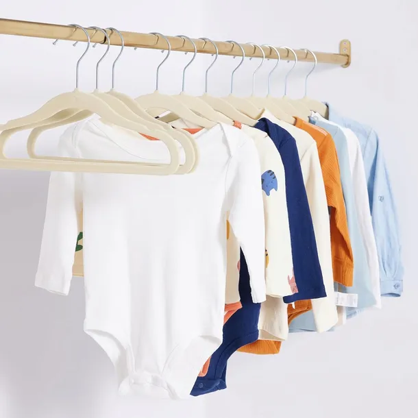 wieszak-wiszacy-amazon-basic-odcienie-bezu-liczba-sztuk-10-szt