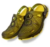 black-cat-clogs-r-40-model-clogs