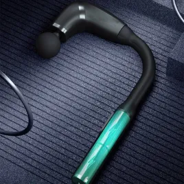 masazer-wibracyjny-do-masazu-plecow-ciala-zestaw-4-glowic-bezprzewodowy-lcd