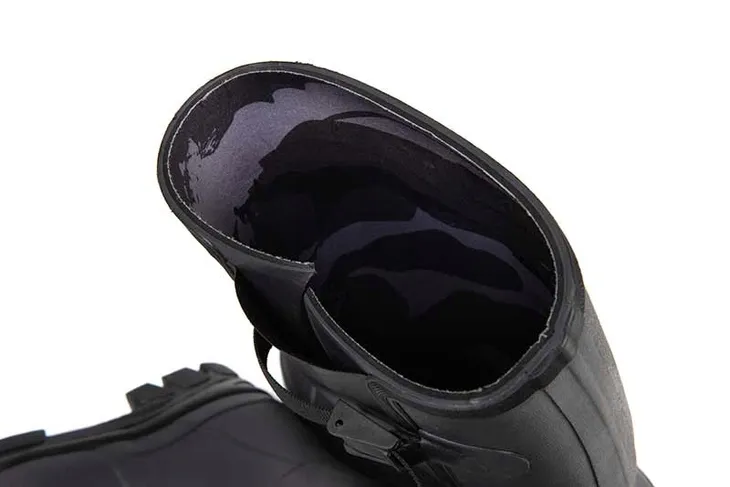 gumowce-neoprenowe-fox-rage-camo-grey-42-model-nfw036