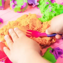 zestaw-piasek-magiczny-2kg-piaskolina-pomaranczowy