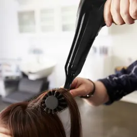 niemiecka-suszarka-do-wlosow-mocna-czarna-poreczna-2200w