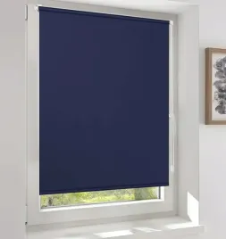 roleta-gladka-zaciemniajaca-ciemnoniebieska-granatowa-90-x-130-cm