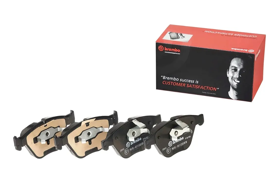 tarcze-klocki-hamulcowe-przod-bmw-e90-e91-e92-e81-e87-348mm