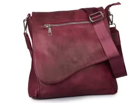 srednia-torebka-damska-na-ramie-z-klapka-z-miekkiej-eko-skory-wisniowa