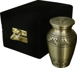 urna-pamiatkowa-na-prochy-relikwiarz-na-prochy-ludzkie-mosiezny