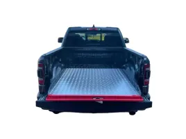 szuflada-platforma-wysuwana-na-pake-dodge-ram-1500