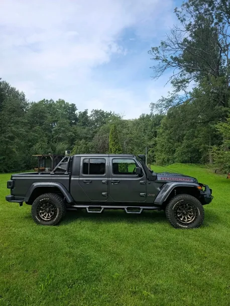 stopnie-boczne-progi-model-t-jeep-gladiator-producent-czesci-inny-typ-samochodu-samochody-dostawcze-samochody-ciezarowe-4x4-suv