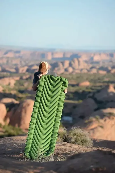 materac-klymit-static-v-green-akcesoria-w-zestawie-brak