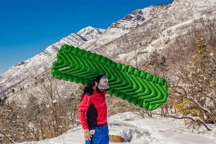 materac-klymit-static-v-long-akcesoria-w-zestawie-brak