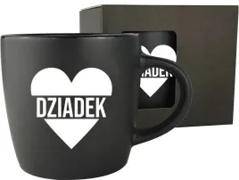 czarny-kubek-na-kazda-okazje-na-dzien-babci-i-dziadka-grawer-tani-prezent