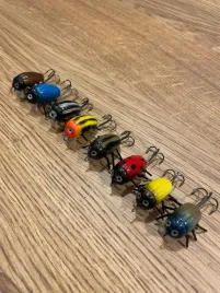 wobler-zuk-insect-23mm-hand-made-8-kolorow