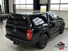 zabudowa-paki-hardtop-nissan-navara-np300-boki-pelne