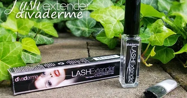 rzesy-w-butelce-divaderme-lash-extender
