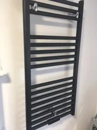 czarny-grzejnik-lazienkowy-fondital-cool-86x40-50