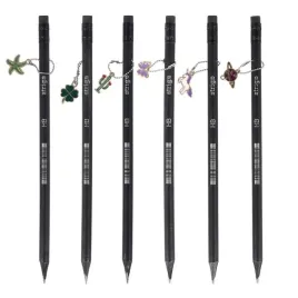 olowek-z-czarnego-drewna-z-zawieszka-72szt-strig