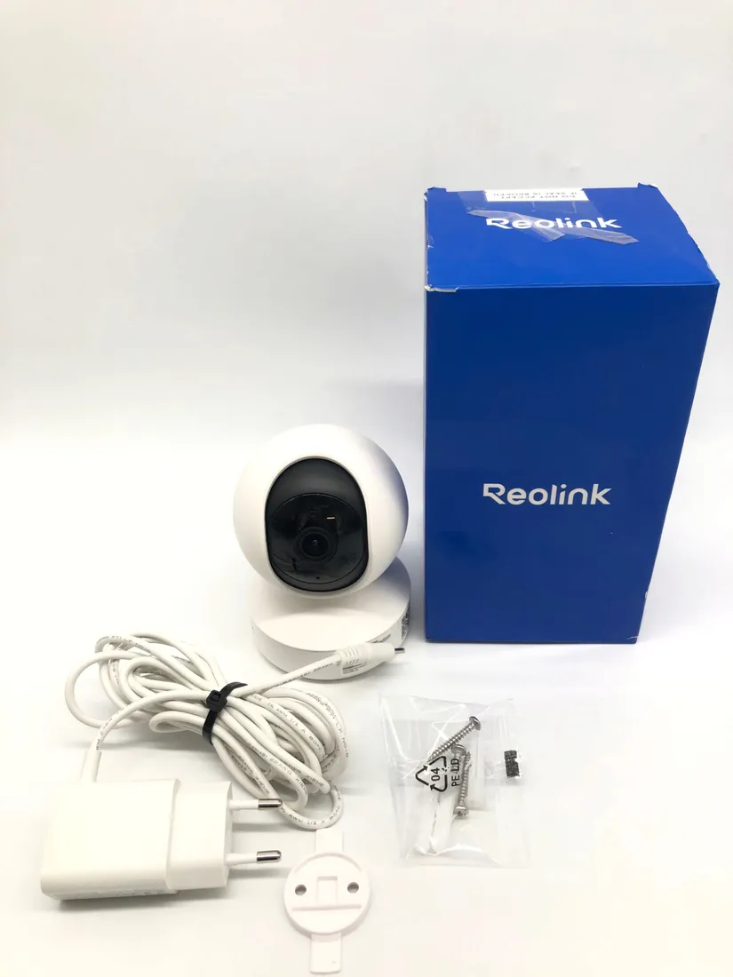 wewnetrzna-kamera-reolink-e1-stan-powystawowy