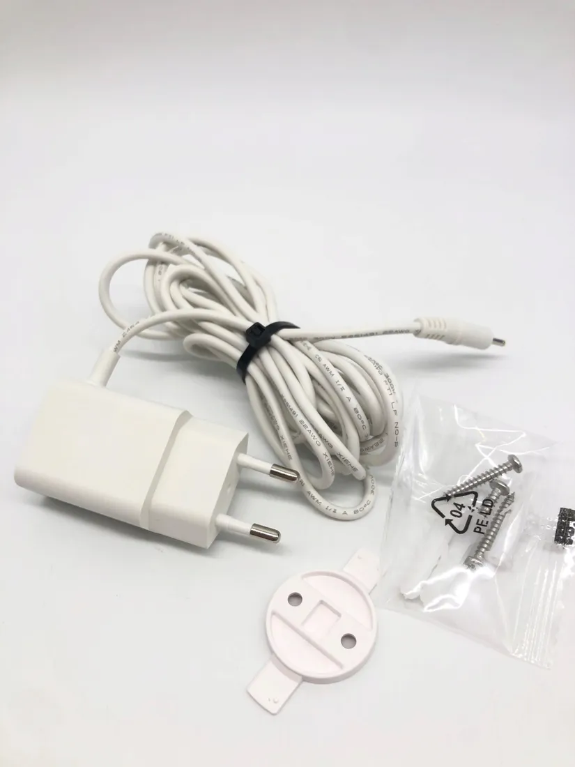 wewnetrzna-kamera-reolink-e1-stan-powystawowy