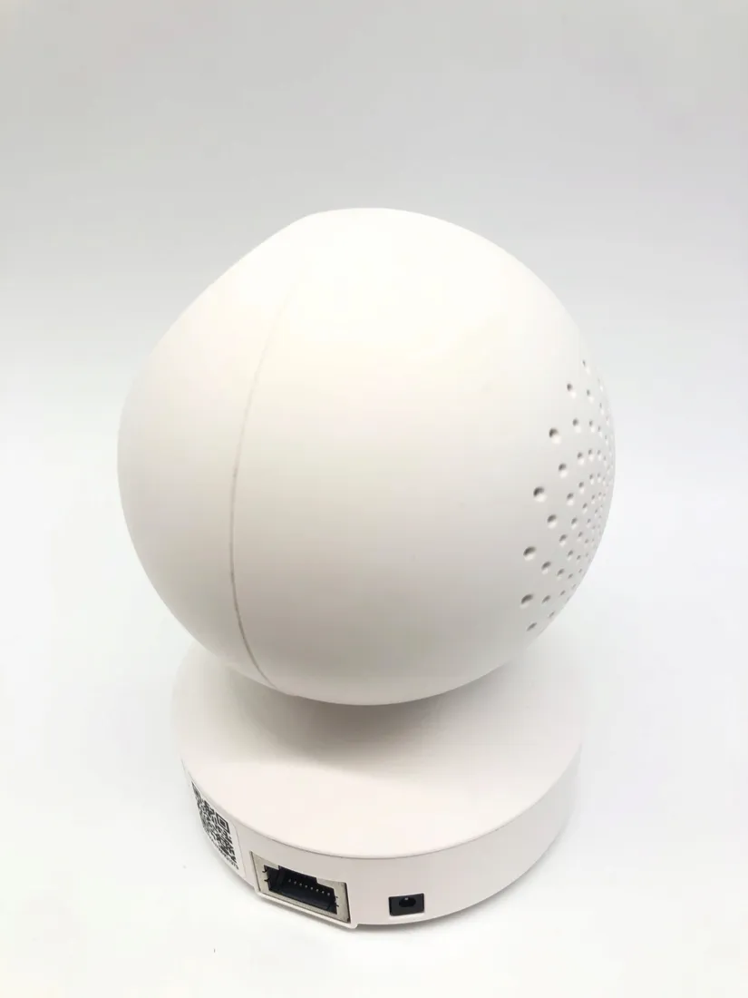 wewnetrzna-kamera-reolink-e1-stan-powystawowy