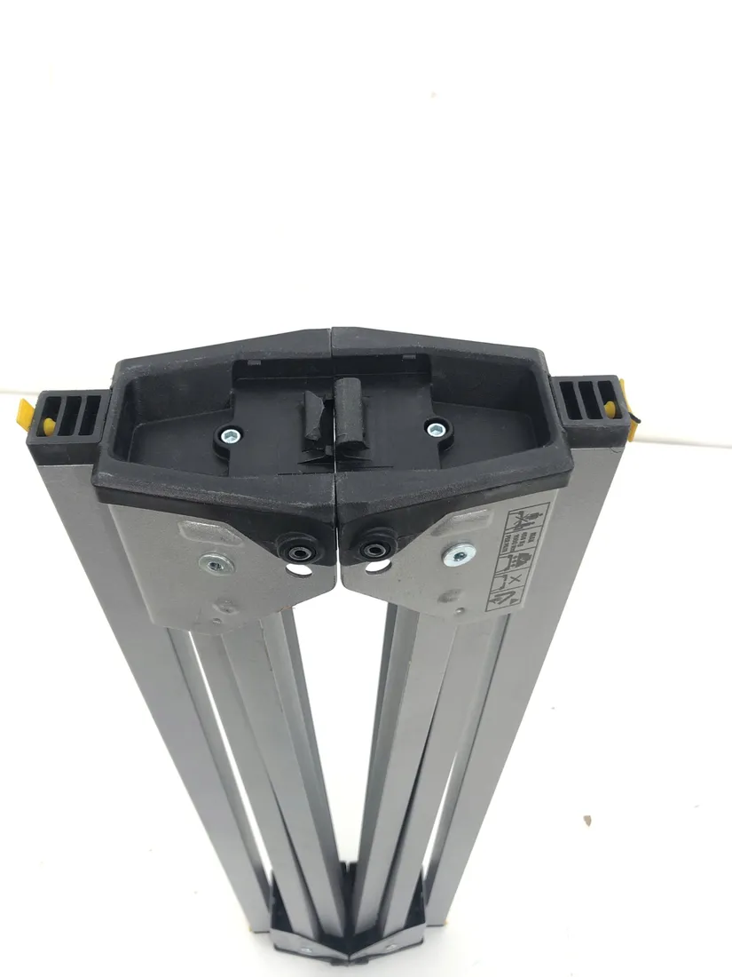 kobylki-stojaki-stanley-stst81337-1-stan-powystawowy