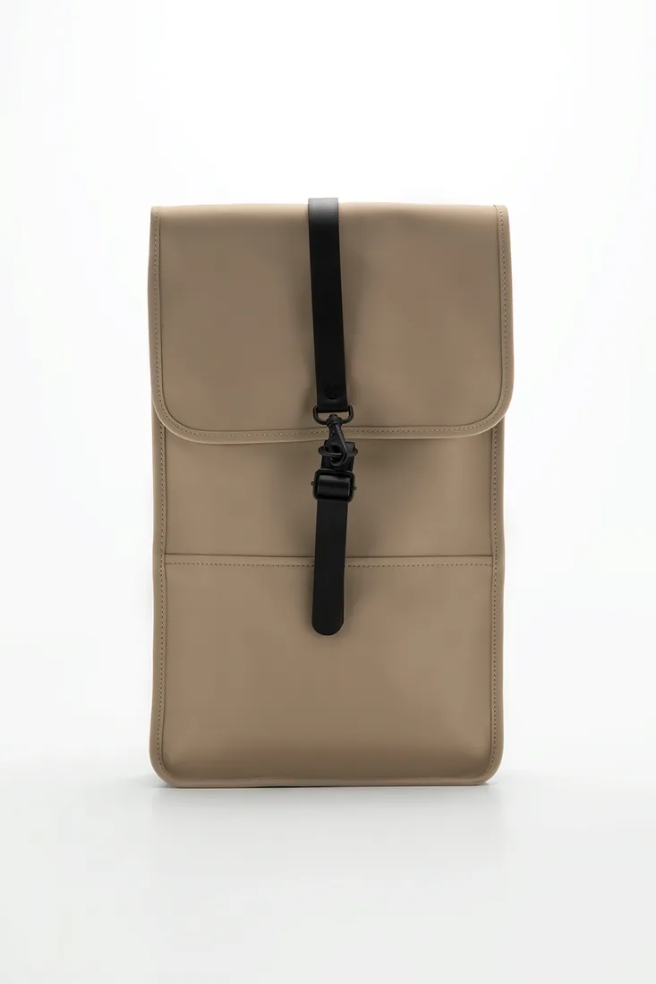 plecak-miejski-rains-backpack-sand-12200-24-one-size