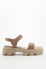 damskie-sandaly-na-platformie-charles-footwear-klara-sneaker-basic-camel-41