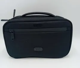 audi-kosmetyczka-czarna-klasyczna