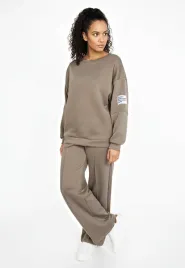 damski-komplet-dresowy-oversize-z-szerokimi-nogawkami-z-wiskozy-m1168-ja