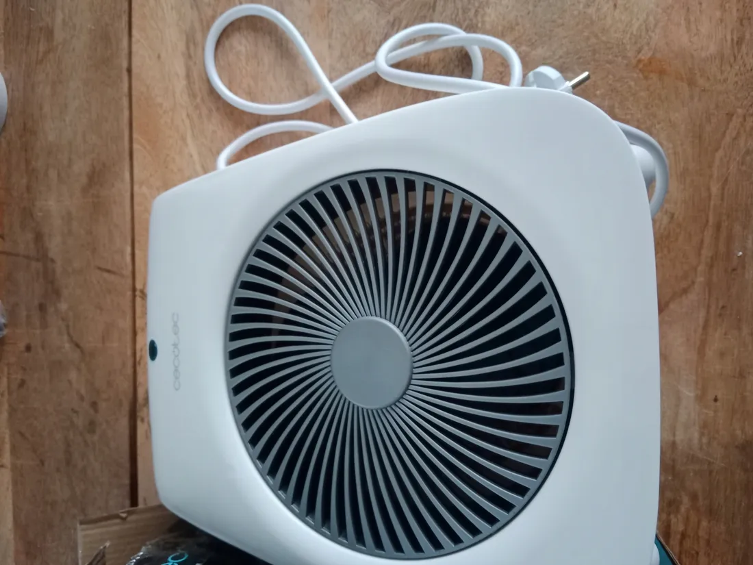 termoventilador-readywarm-2000-max-force-bialy-cecotec-st-stan-powystawowy